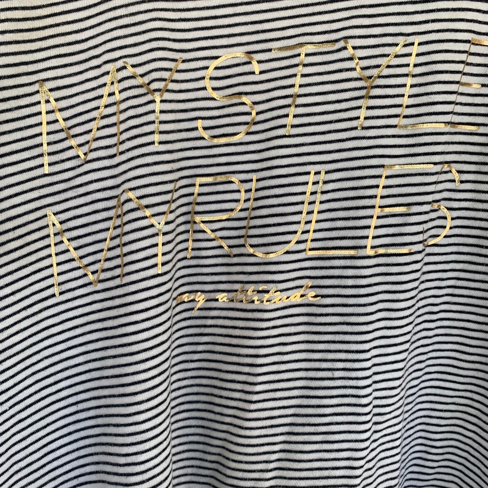 Maurice’s striped graphic top brand new w/o size 2